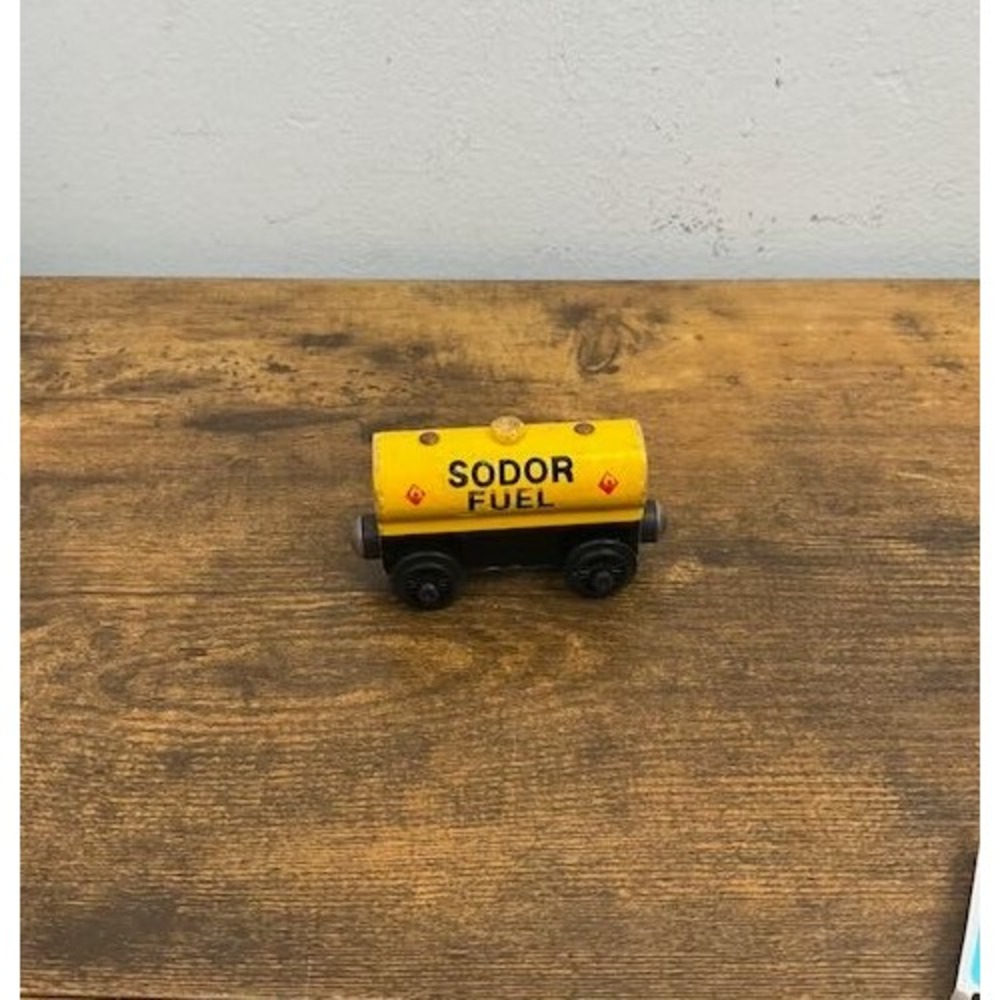 Thomas Wooden Railway Sodor Fuel Tanker‎ Car Yellow 1997 Learning Curve Used